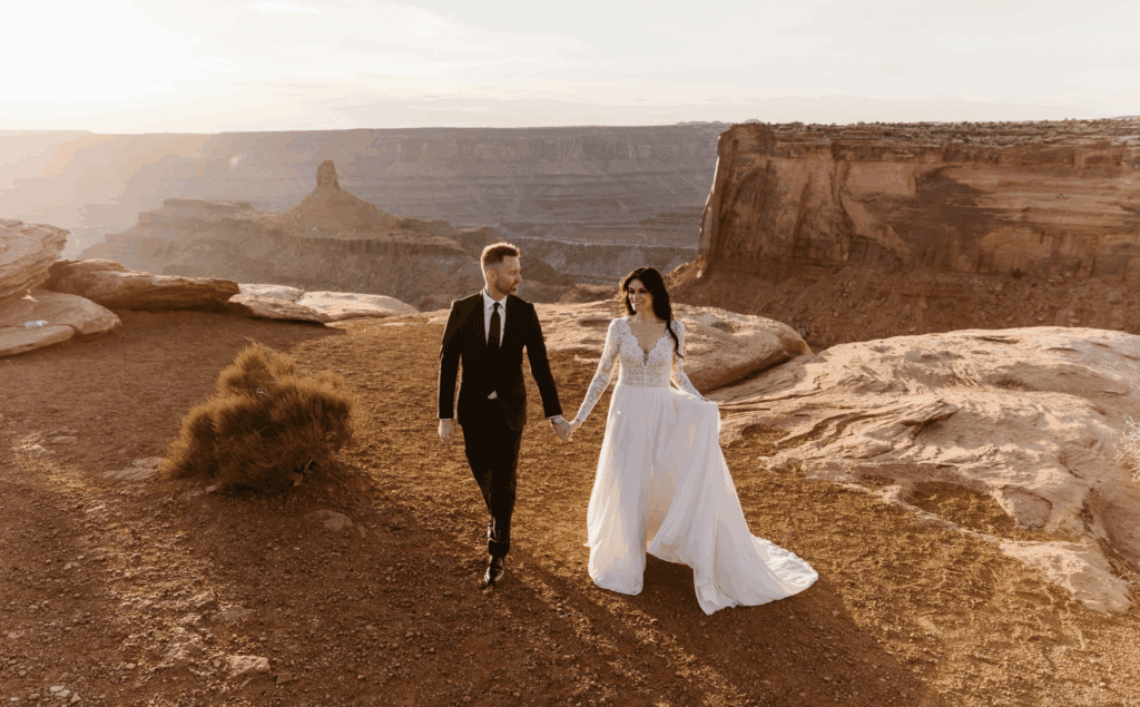 elopement vs wedding photography, moab elopement